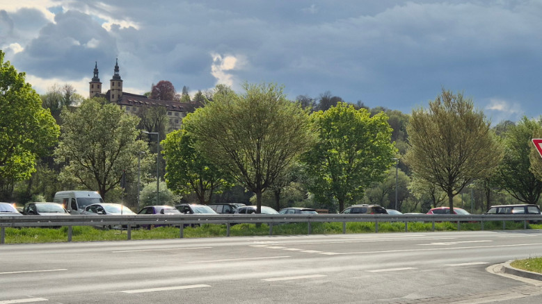 Heutiger Blick aufs Kloster Triefenstein vom Mainkai aus